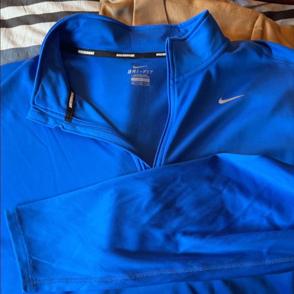Nike Men's Vibrant Blue Performance Jacket